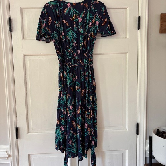 Modcloth Romantic Renewal Faux Wrap Midi Dress Navy Floral Vacation Pink Size XS - Picture 11 of 17